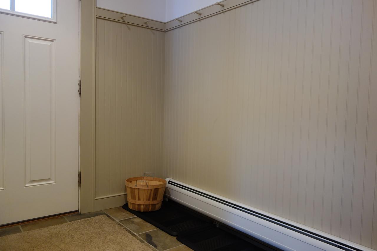 Lake Rescue LAKEFRONT! 2.6 Miles From Okemo. - thumb 14