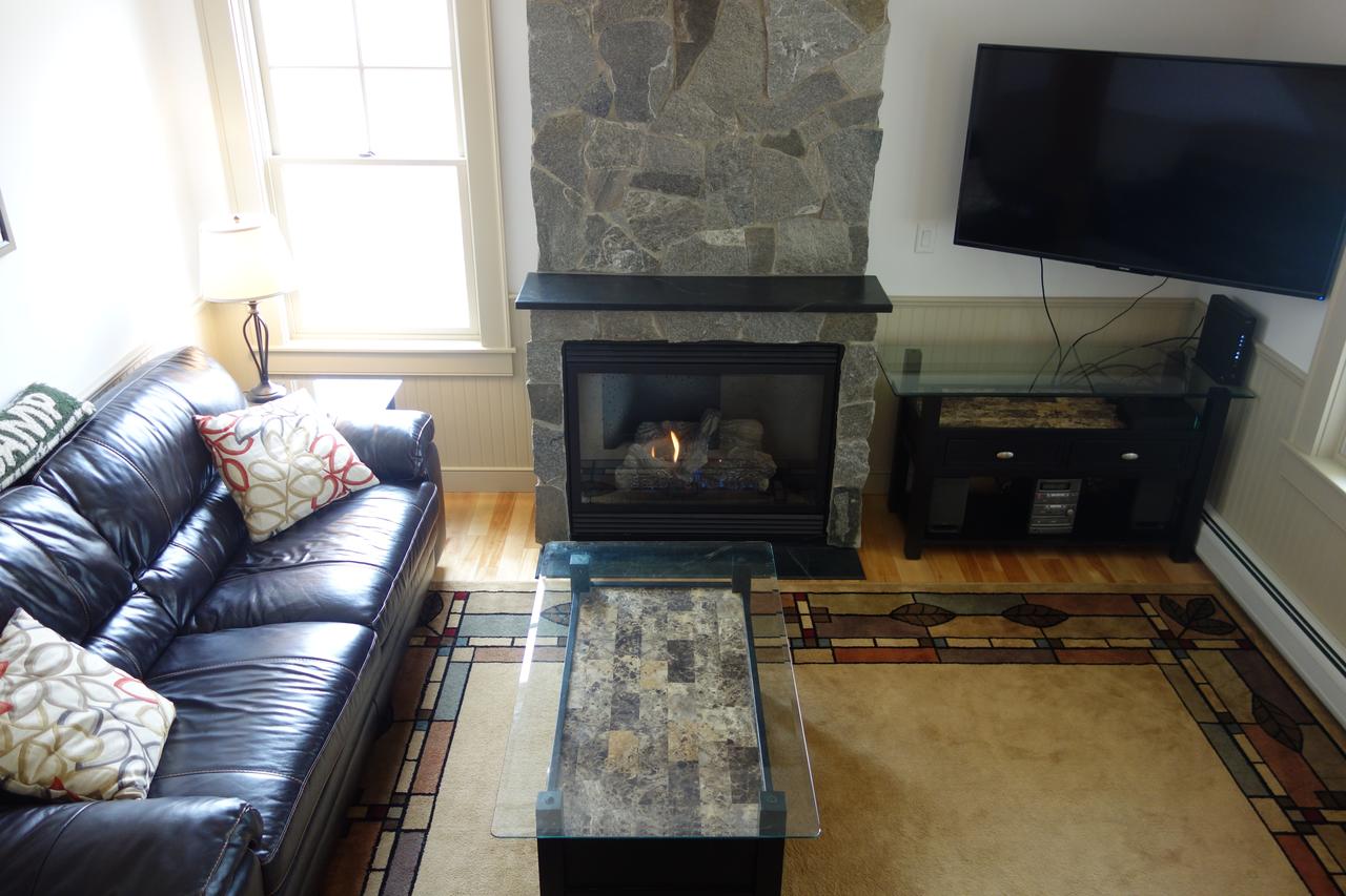 Lake Rescue LAKEFRONT! 2.6 Miles From Okemo. - thumb 21