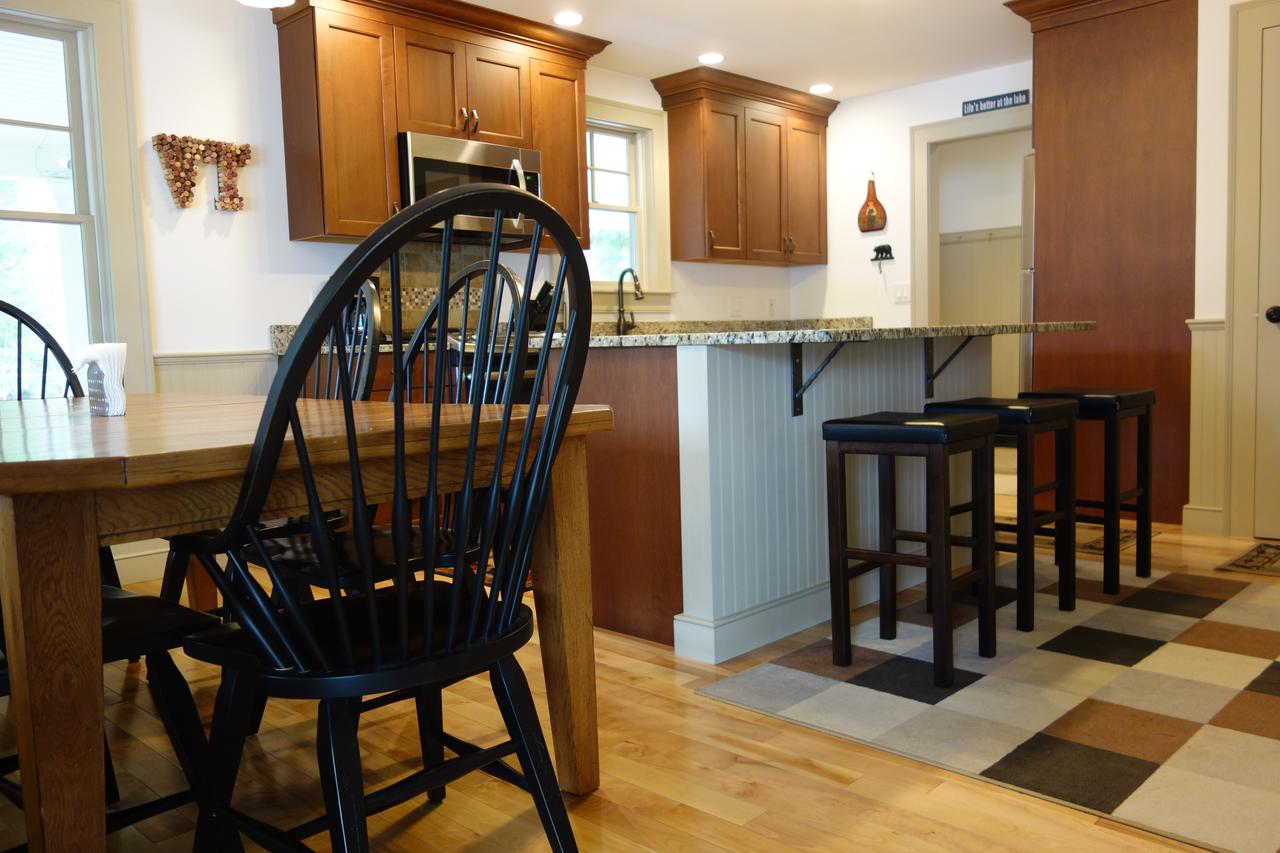 Lake Rescue LAKEFRONT! 2.6 Miles From Okemo. - thumb 17