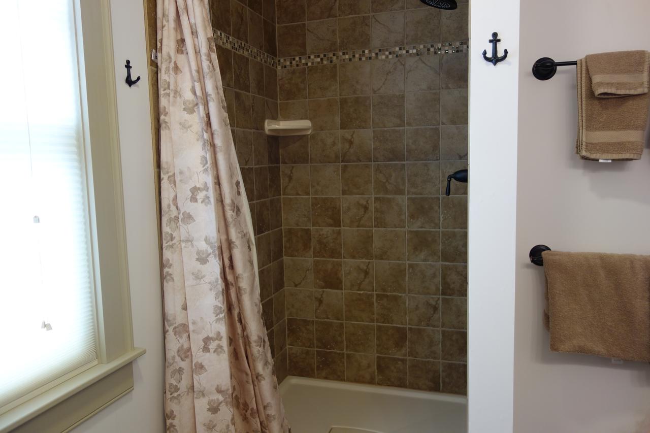 Lake Rescue LAKEFRONT! 2.6 Miles From Okemo. - thumb 26