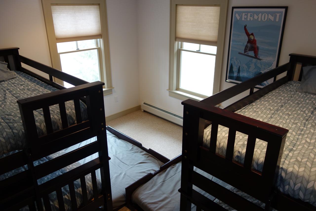 Lake Rescue LAKEFRONT! 2.6 Miles From Okemo. - thumb 34