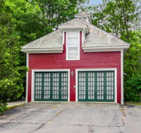 Amato Carriage House Upper Level - Tourism Bookings