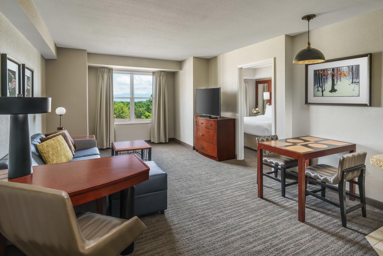 Residence Inn Burlington Colchester - thumb 24