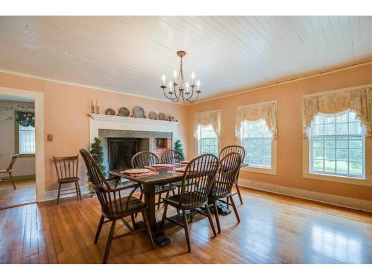 Hilltop 1780 Manchester Farm House - thumb 5