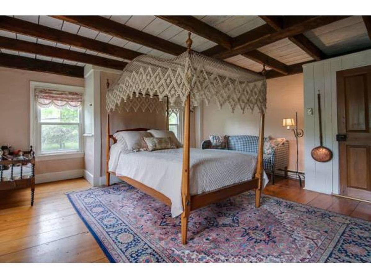 Hilltop 1780 Manchester Farm House - thumb 9