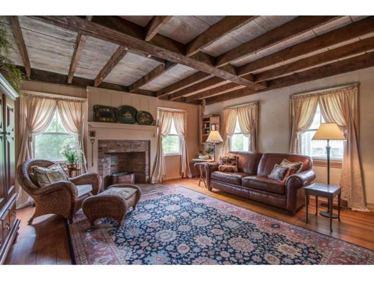 Hilltop 1780 Manchester Farm House - thumb 12