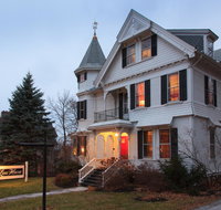 Lang House on Main Street Bed  Breakfast - Tourism Bookings