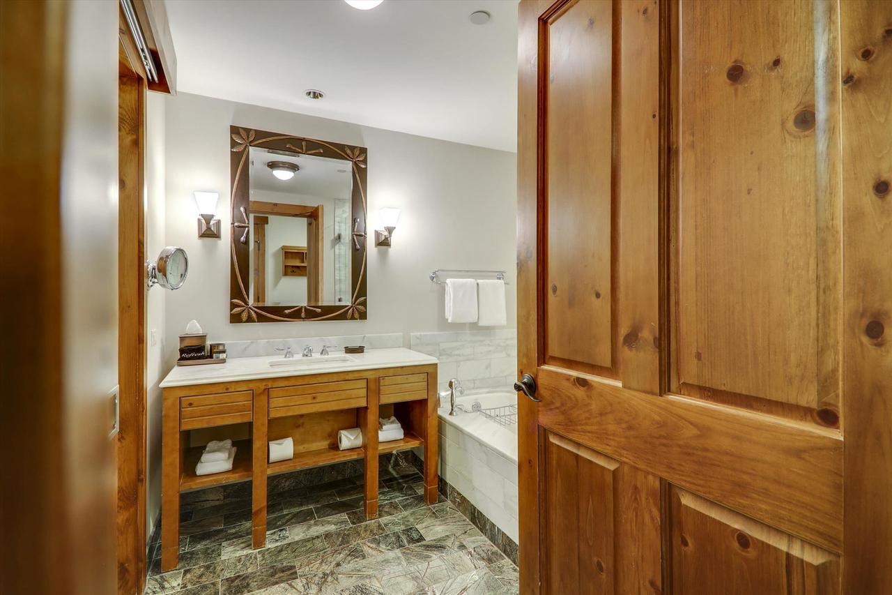 StoweBound At The Lodge At Spruce Peak - thumb 25