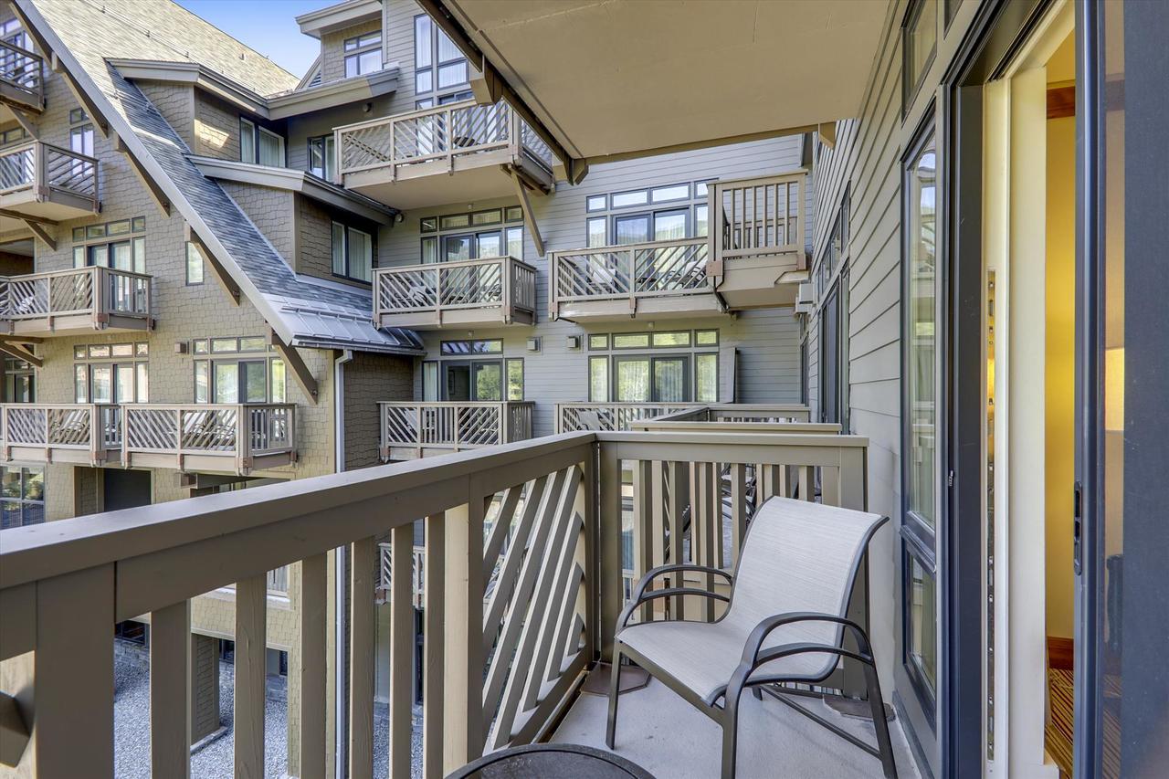 StoweBound At The Lodge At Spruce Peak - thumb 2