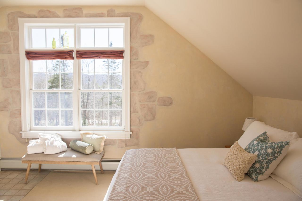 The Red Clover Inn - thumb 12