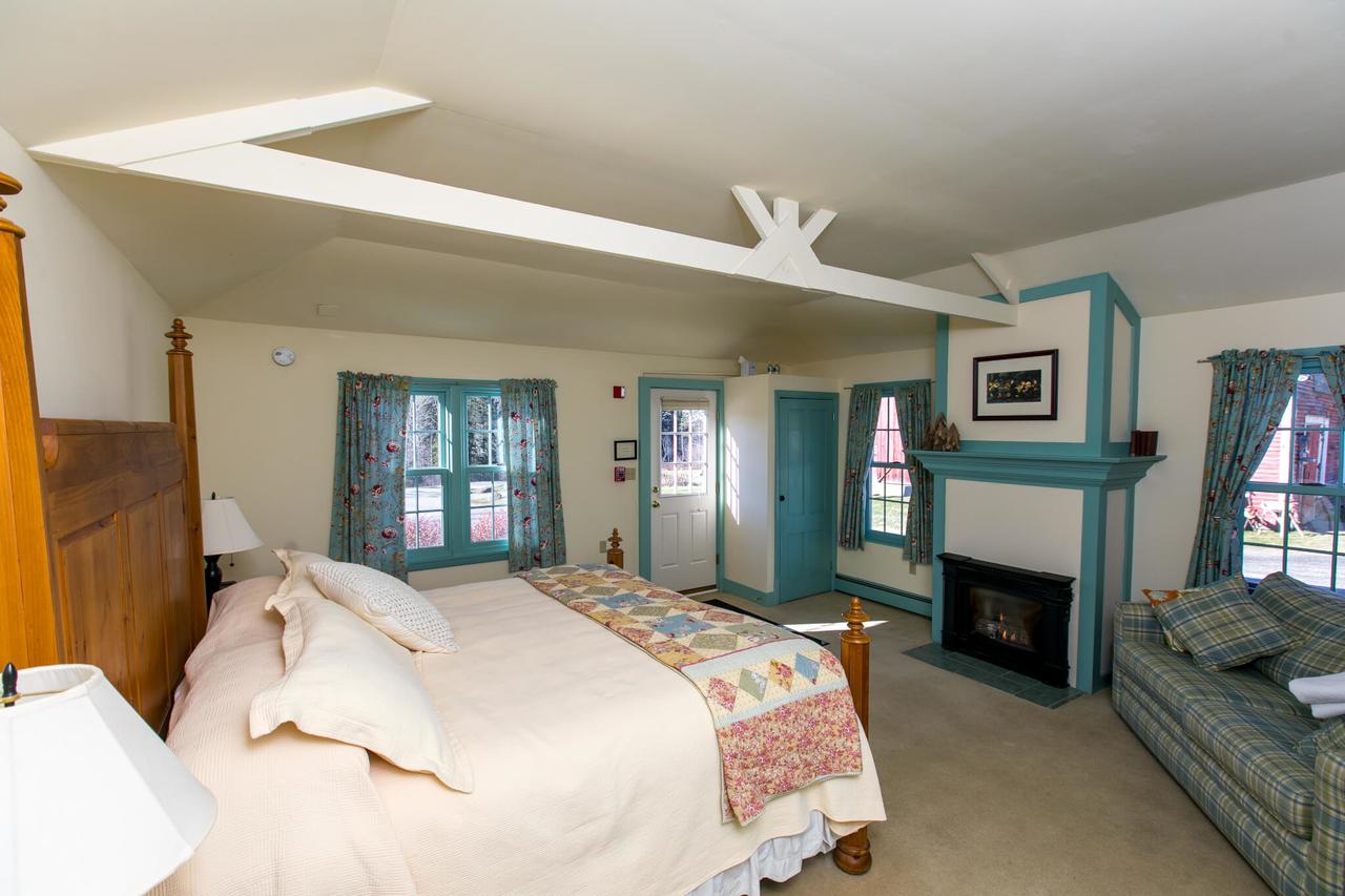 The Red Clover Inn - thumb 14