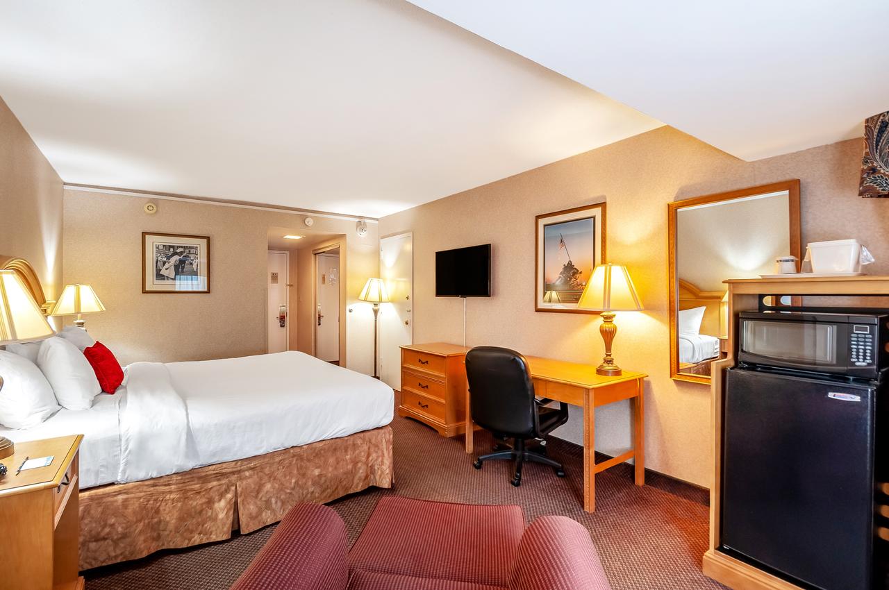 Red Lion Hotel Rosslyn Iwo Jima - thumb 5