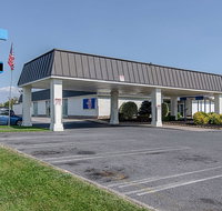 Motel 6 Staunton - Tourism Bookings