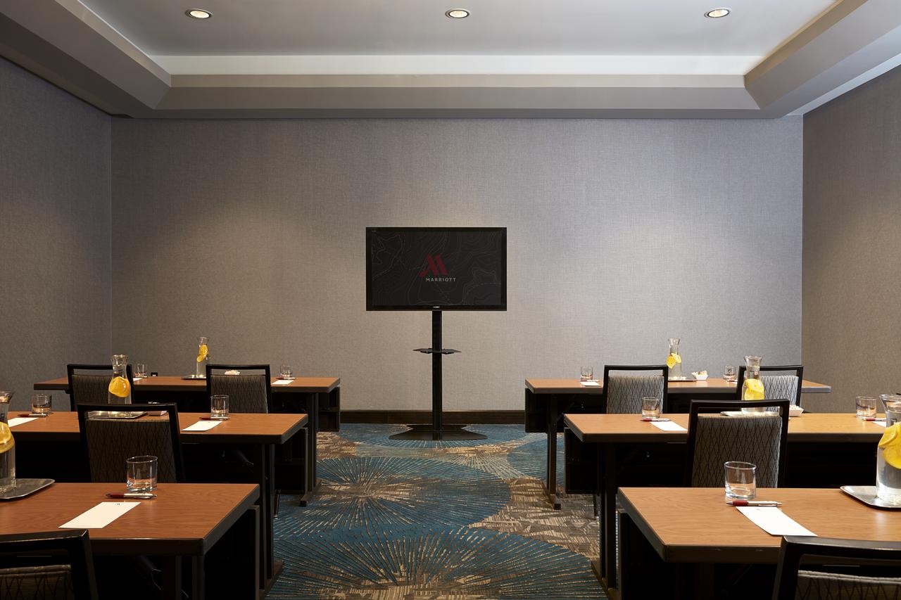 Crystal Gateway Marriott - thumb 36