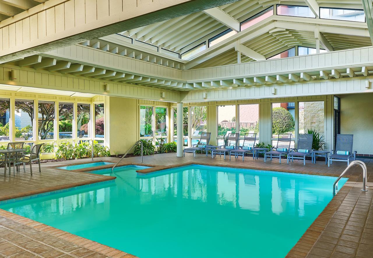 Blue Ridge Hotel & Conference Center - thumb 5