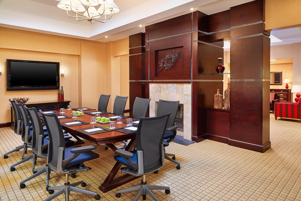 Blue Ridge Hotel & Conference Center - thumb 19