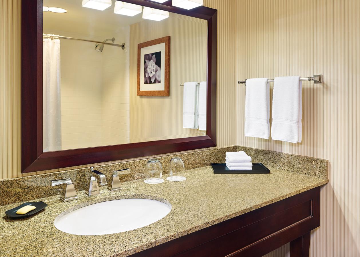 Blue Ridge Hotel & Conference Center - thumb 10