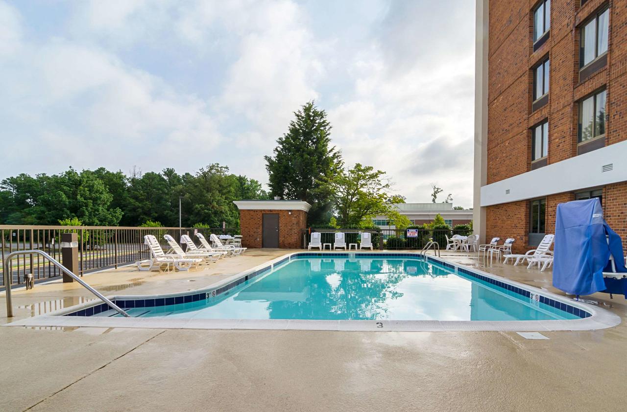 Quality Inn West End - thumb 22