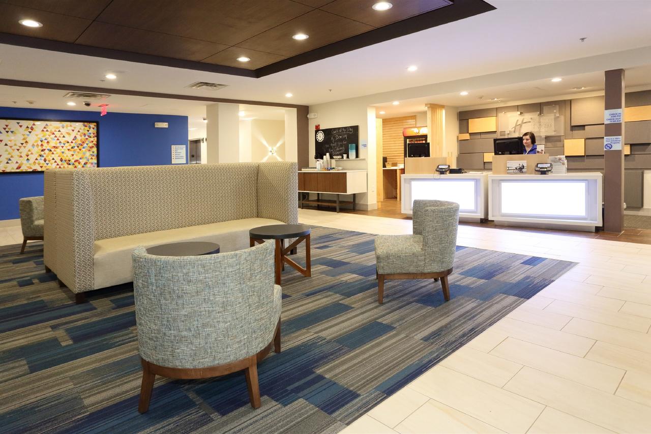 Holiday Inn Express & Suites Newport News - thumb 13