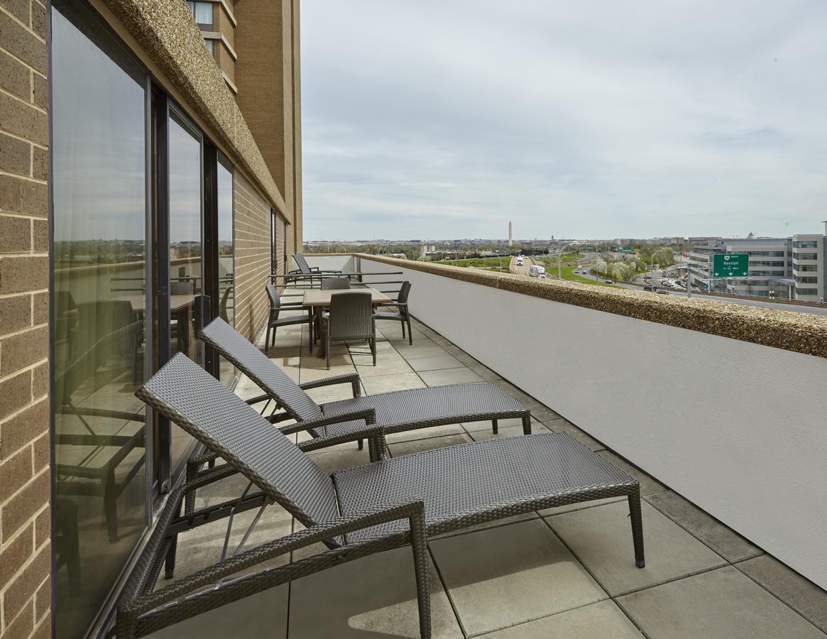 DoubleTree By Hilton Washington DC â€“ Crystal City - thumb 11