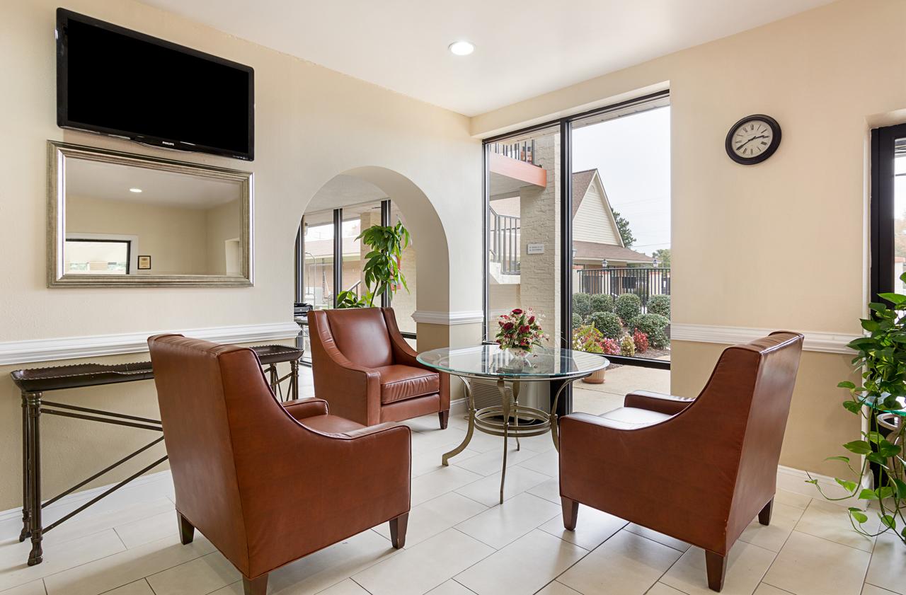 Days Inn & Suites By Wyndham Colonial - thumb 2
