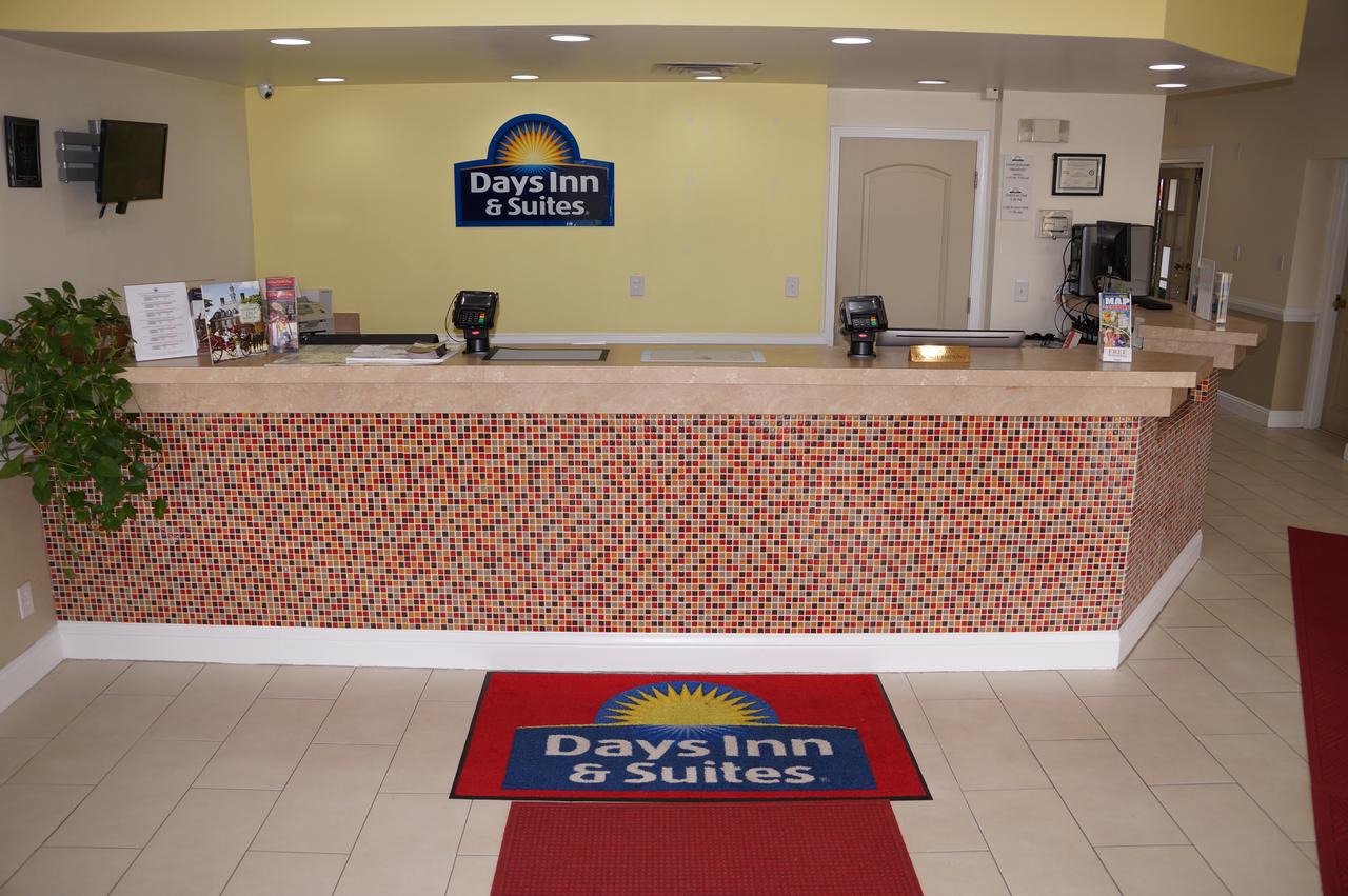 Days Inn & Suites By Wyndham Colonial - thumb 11