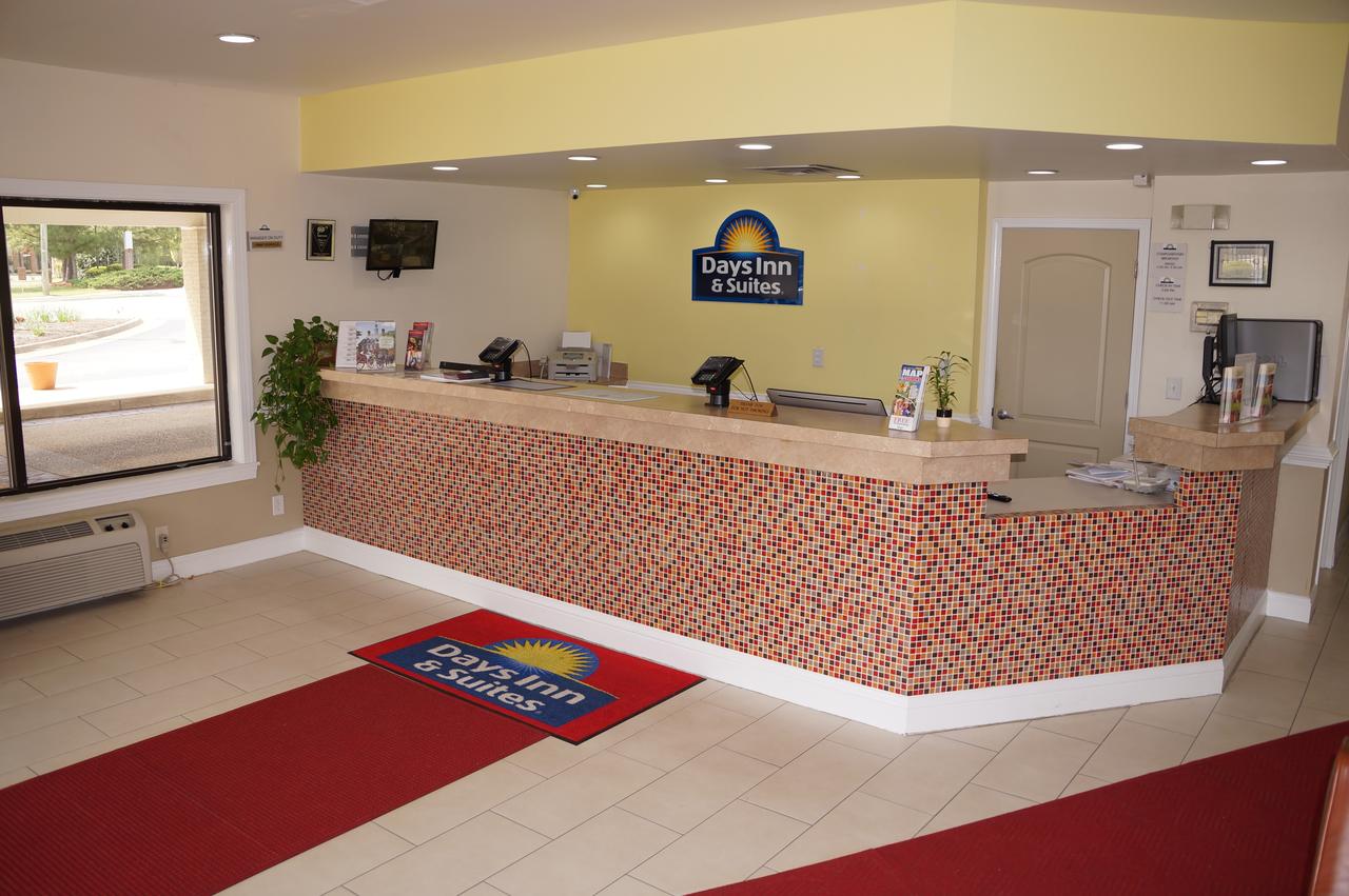 Days Inn & Suites By Wyndham Colonial - thumb 9