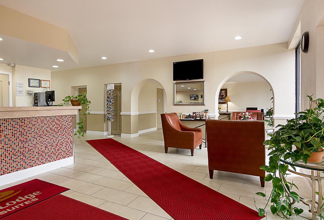 Days Inn & Suites By Wyndham Colonial - thumb 32