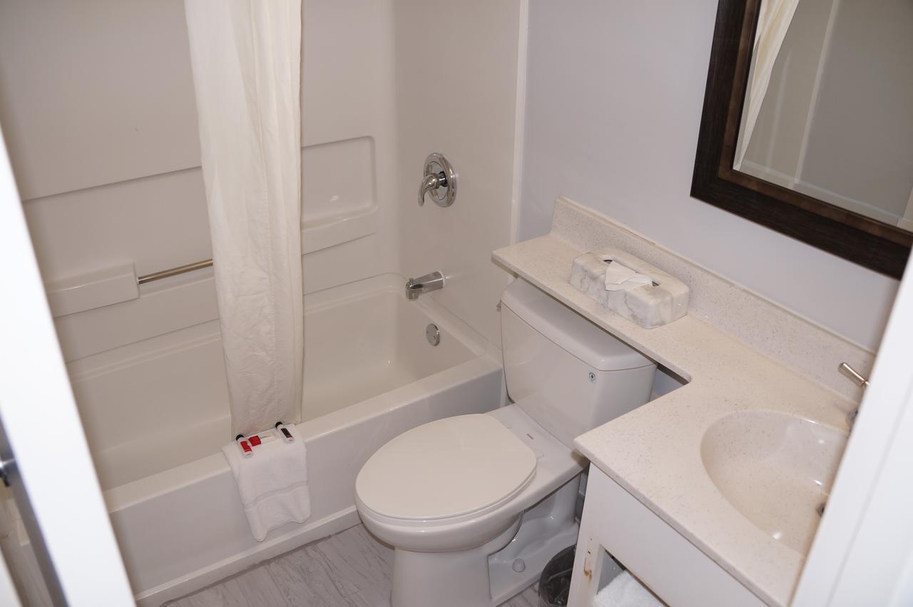 Days Inn & Suites By Wyndham Colonial - thumb 20