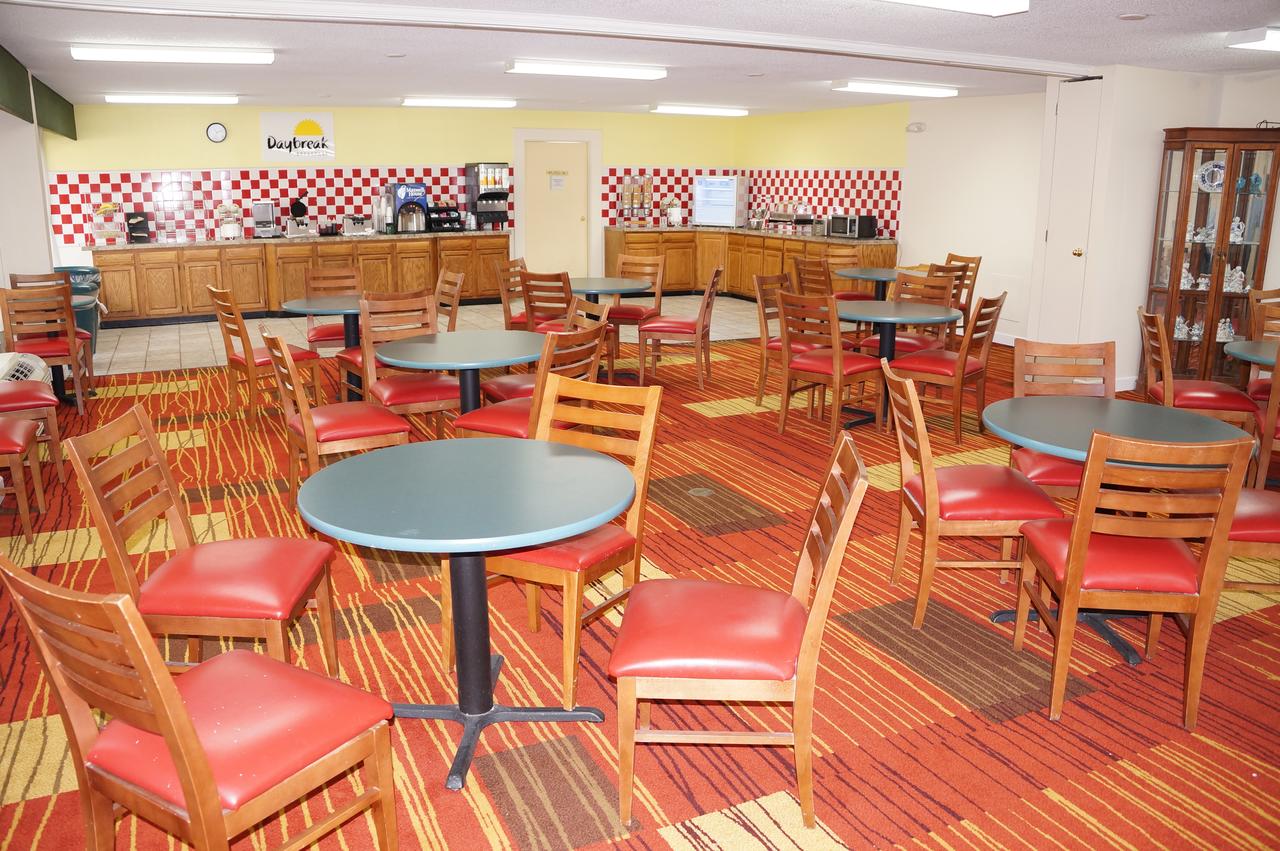 Days Inn & Suites By Wyndham Colonial - thumb 5