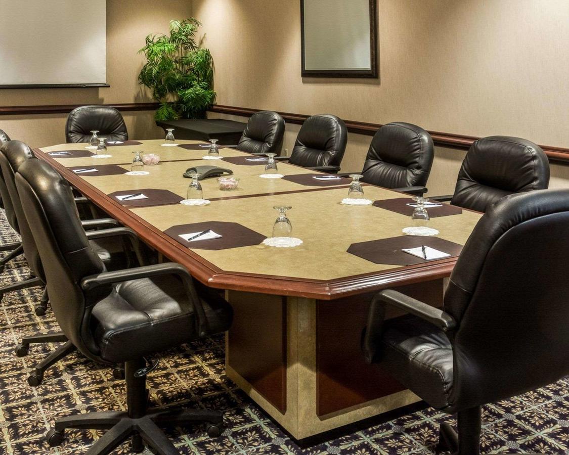 Quality Suites Lake Wright Norfolk Airport - thumb 4