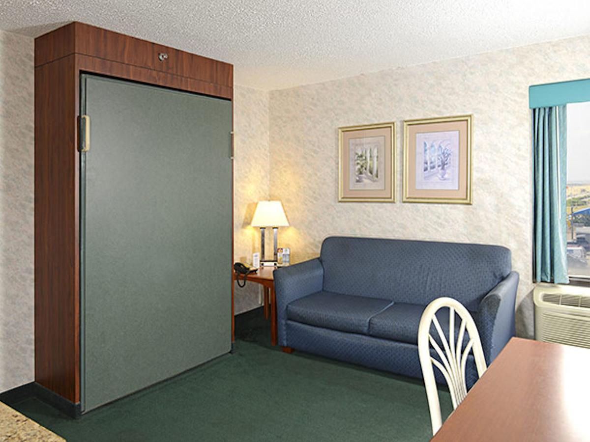 The Breakers Resort Inn - thumb 19