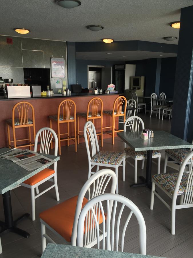 The Breakers Resort Inn - thumb 6