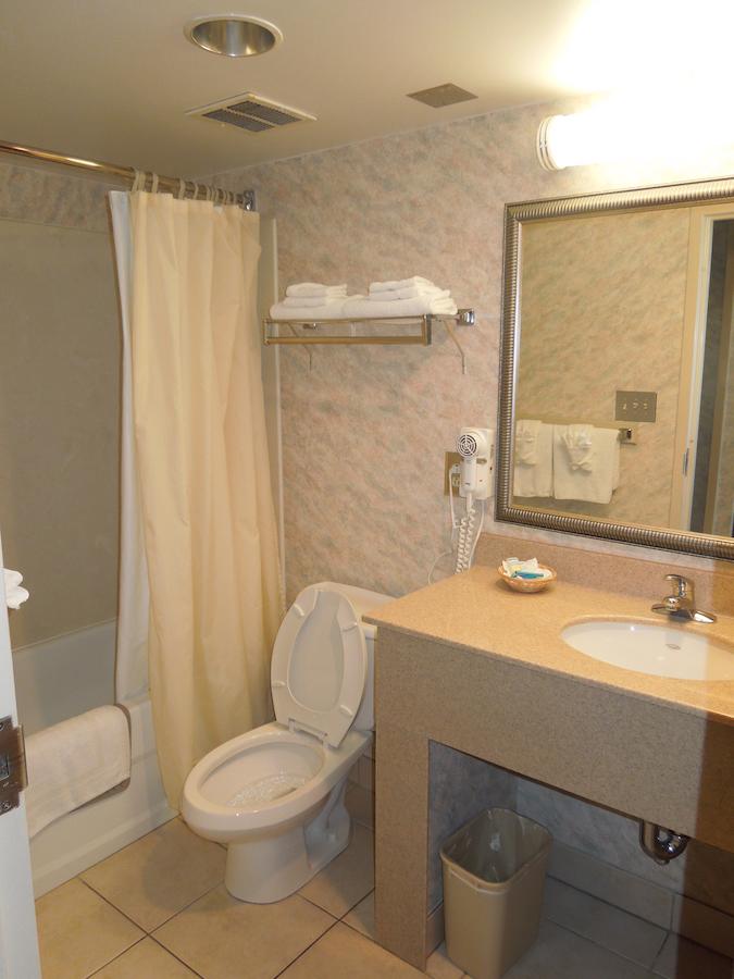 The Breakers Resort Inn - thumb 8