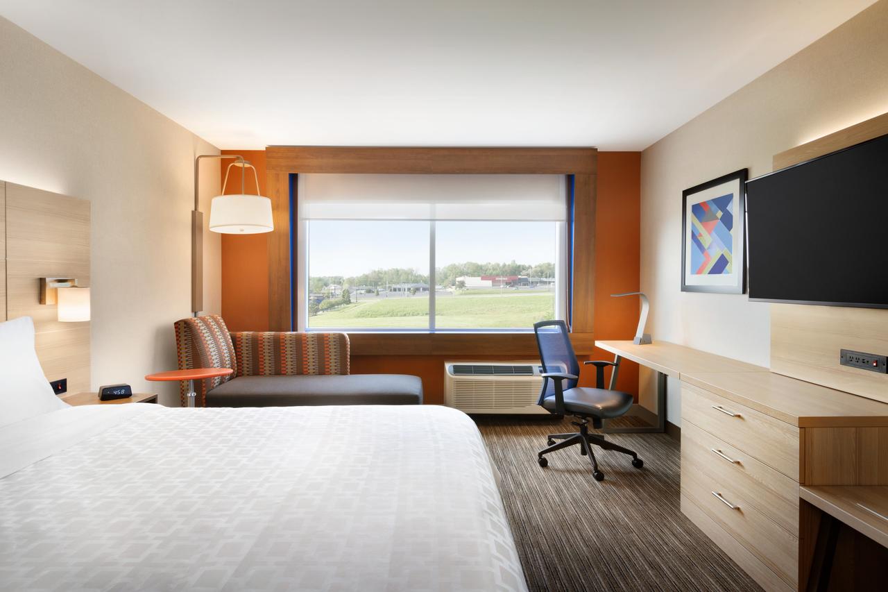 Holiday Inn Express & Suites Farmville - thumb 2