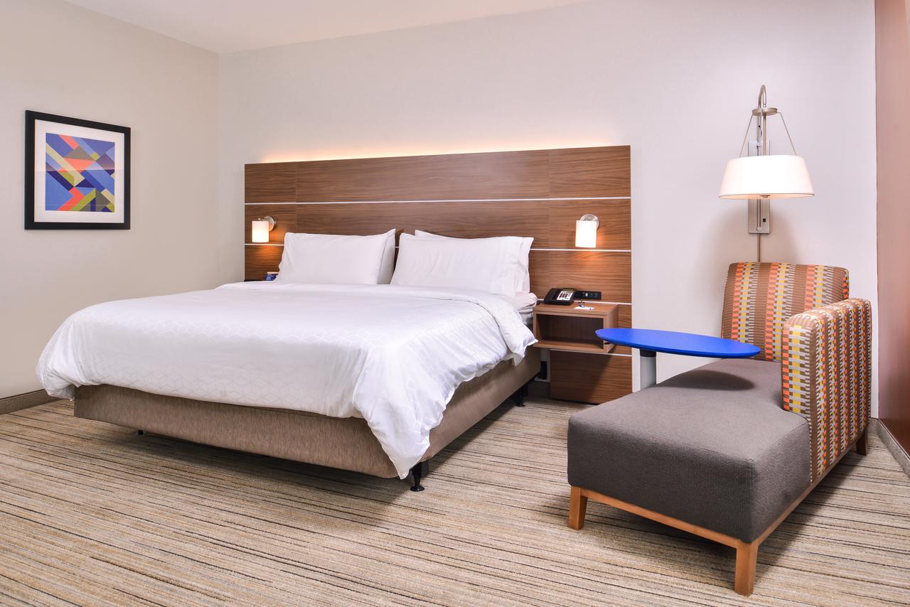 Holiday Inn Express & Suites Farmville - thumb 5