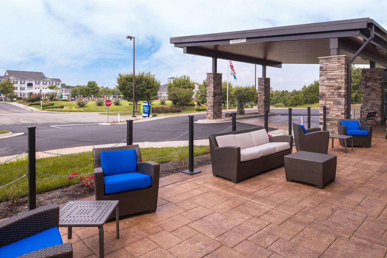Holiday Inn Express & Suites Farmville - thumb 32