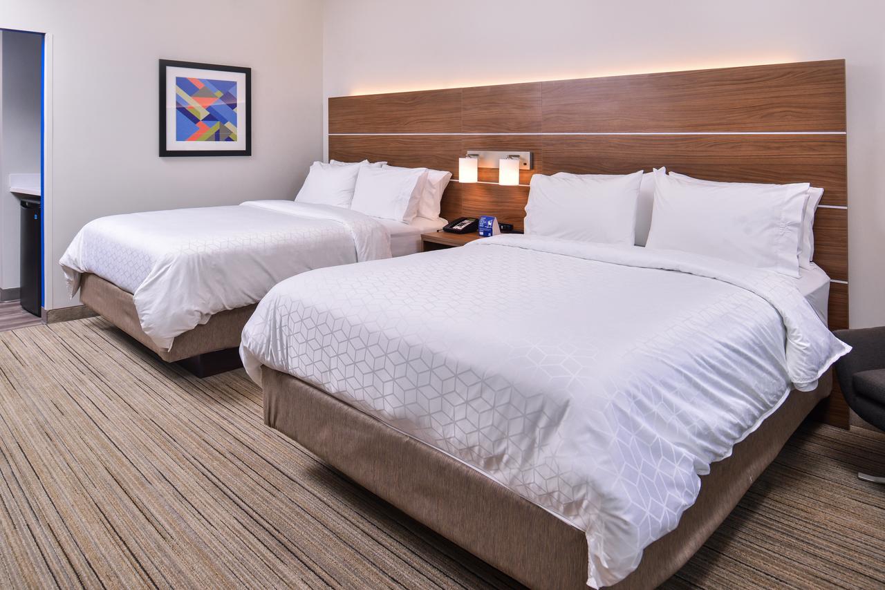 Holiday Inn Express & Suites Farmville - thumb 18