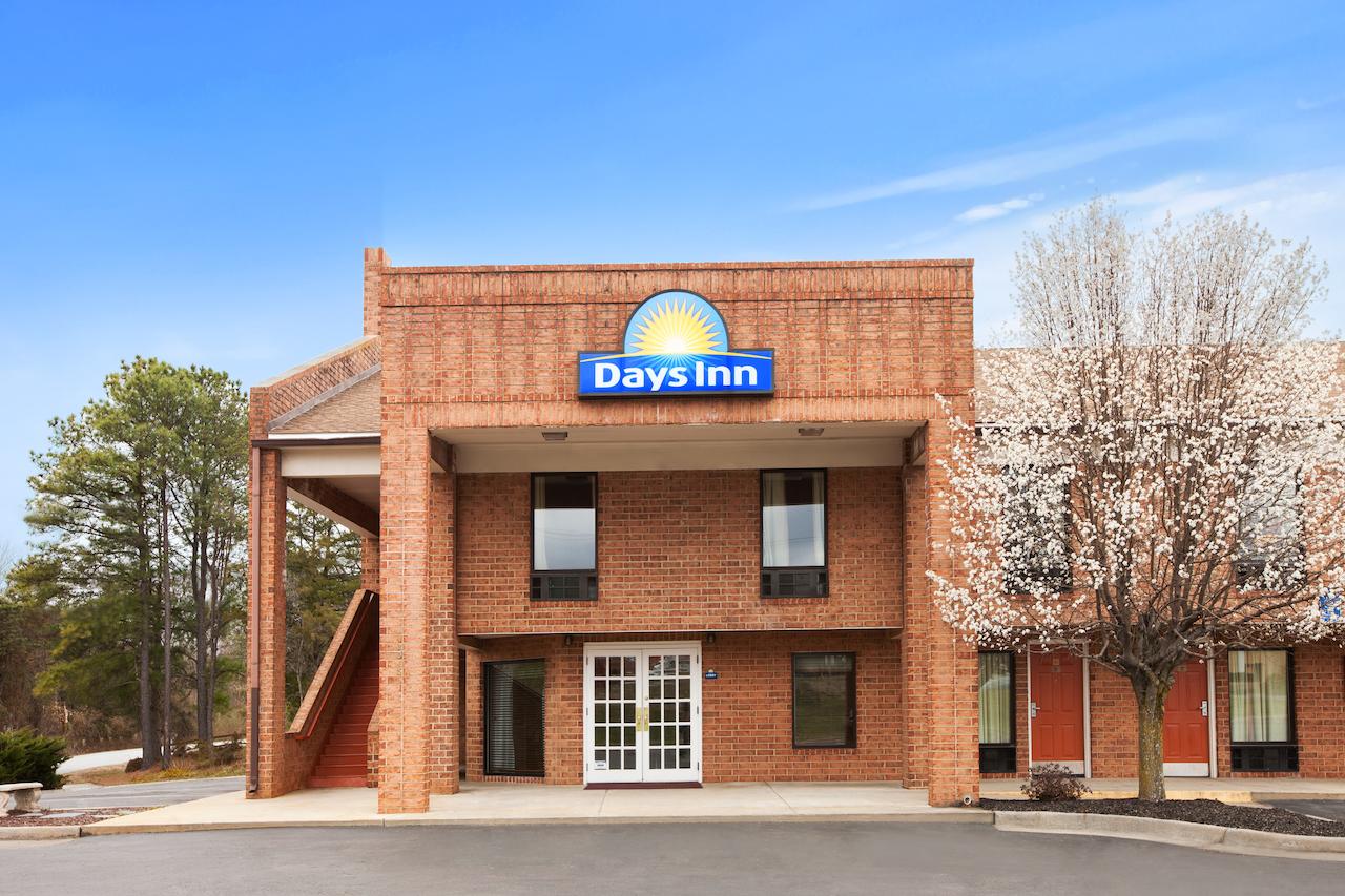 Days Inn By Wyndham Farmville - thumb 2