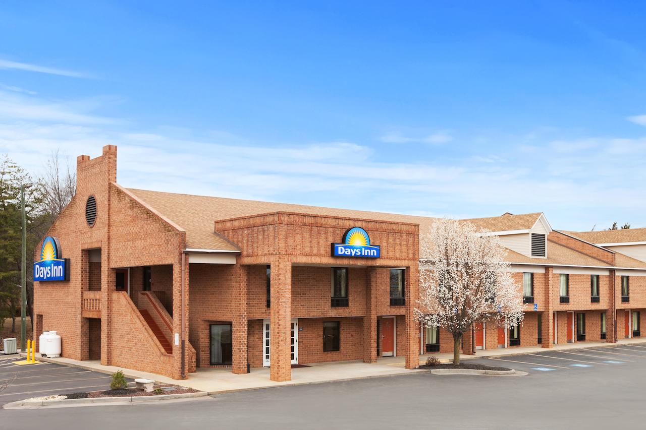 Days Inn By Wyndham Farmville - thumb 1