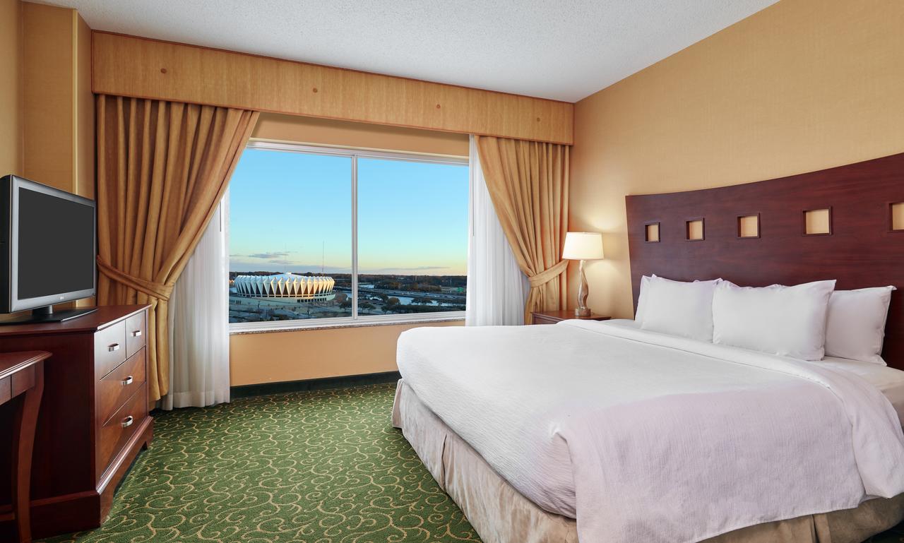 Embassy Suites By Hilton Hampton Convention Center - thumb 19