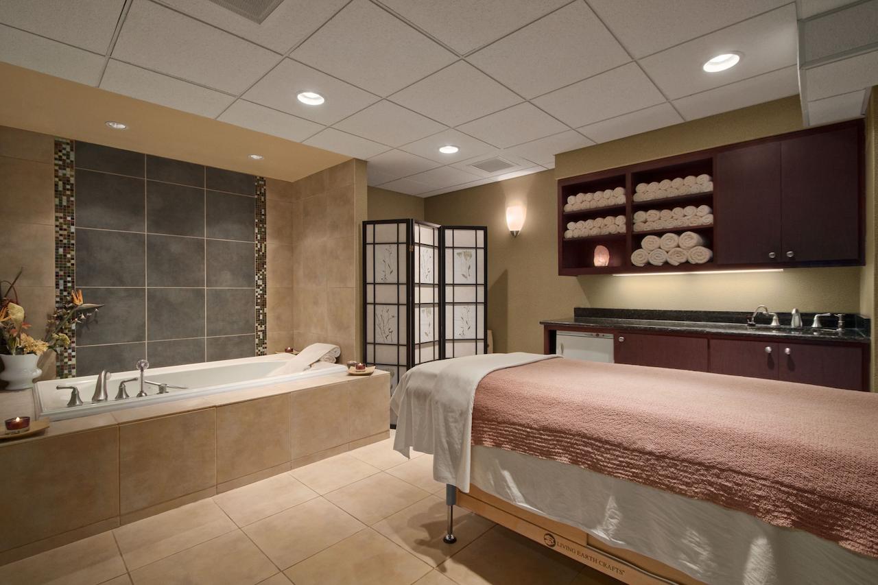 Embassy Suites By Hilton Hampton Convention Center - thumb 36