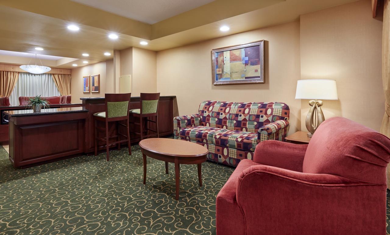 Embassy Suites By Hilton Hampton Convention Center - thumb 21