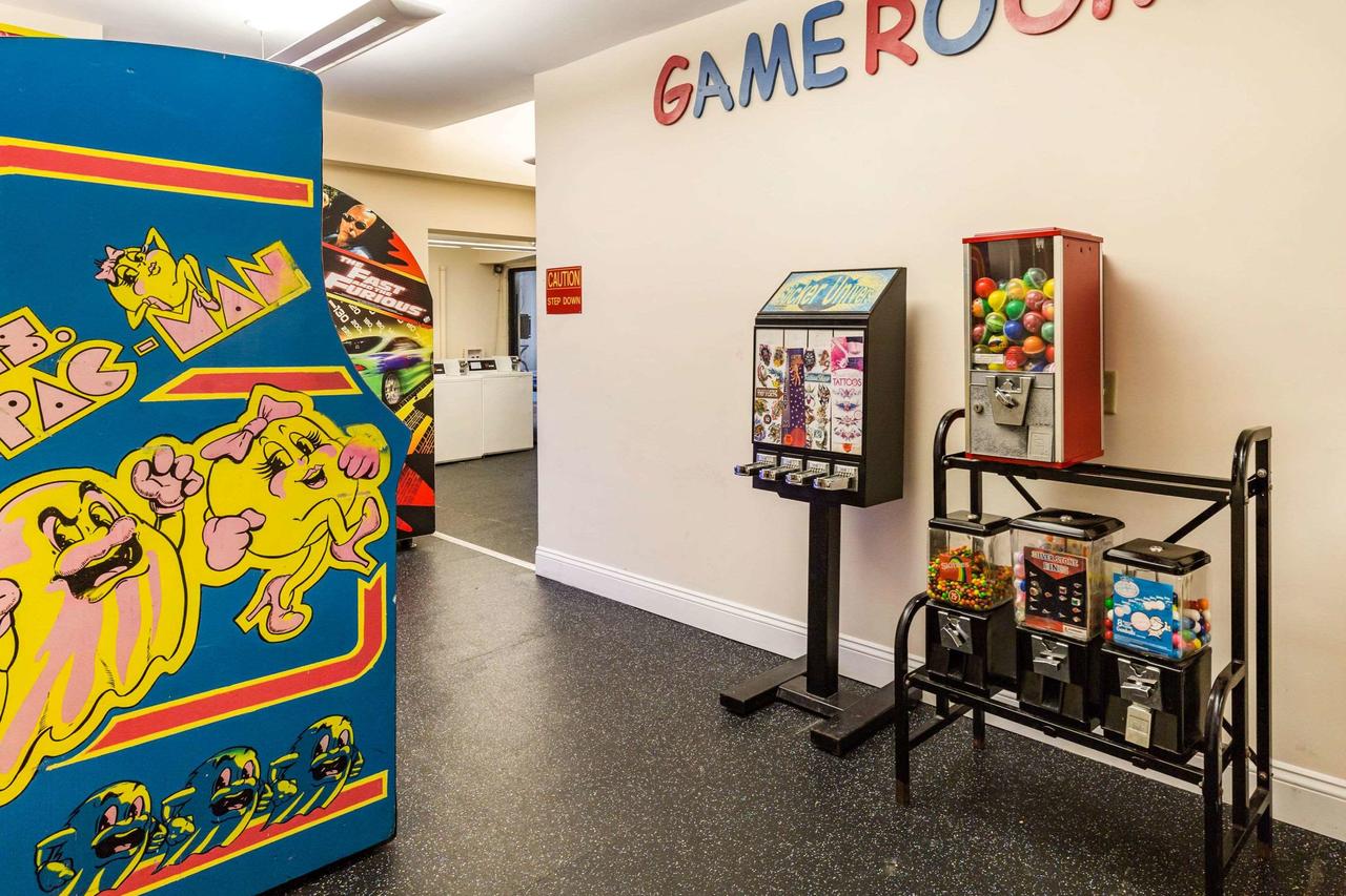 Clarion Hotel Williamsburg I-64 - thumb 2