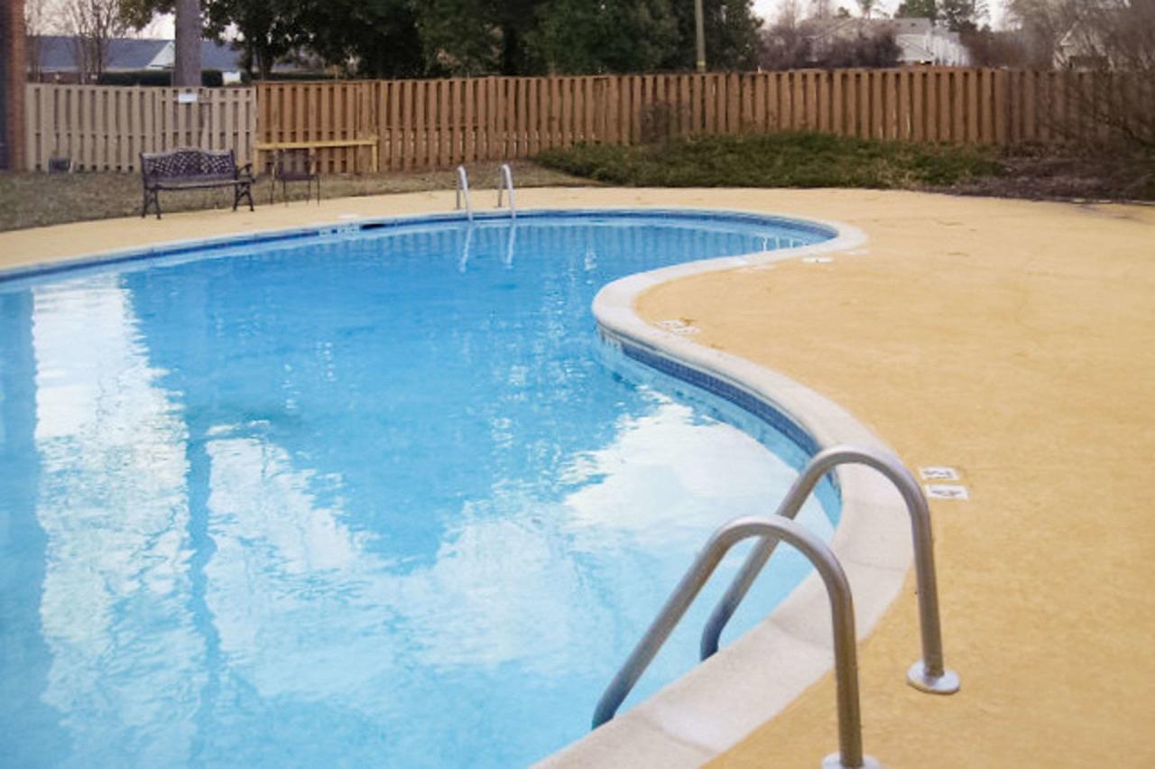 Clarion Hotel Williamsburg I-64 - thumb 22