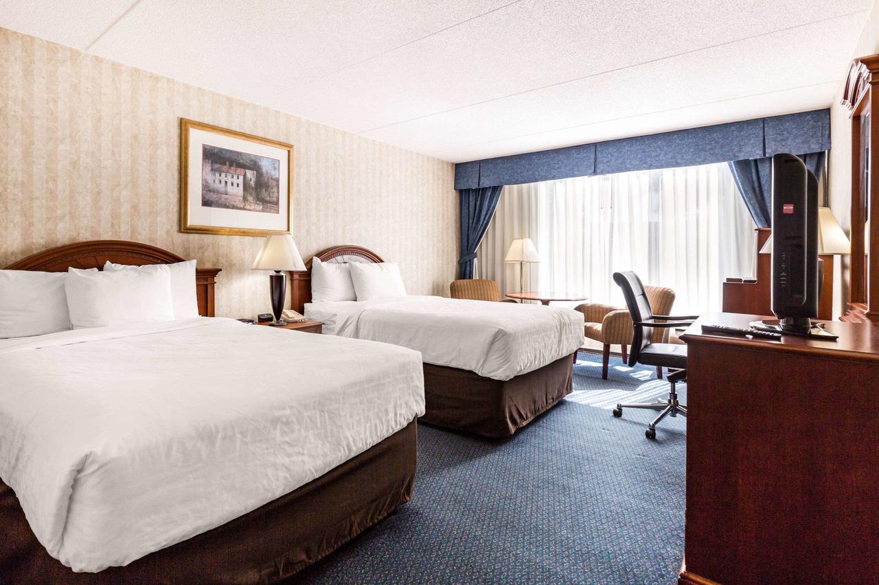 Clarion Hotel Williamsburg I-64 - thumb 30