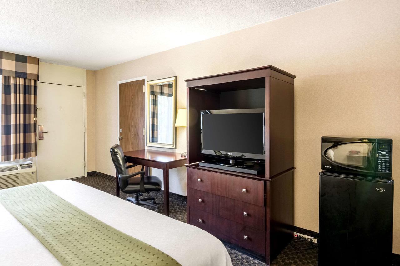 Clarion Hotel Central - thumb 14