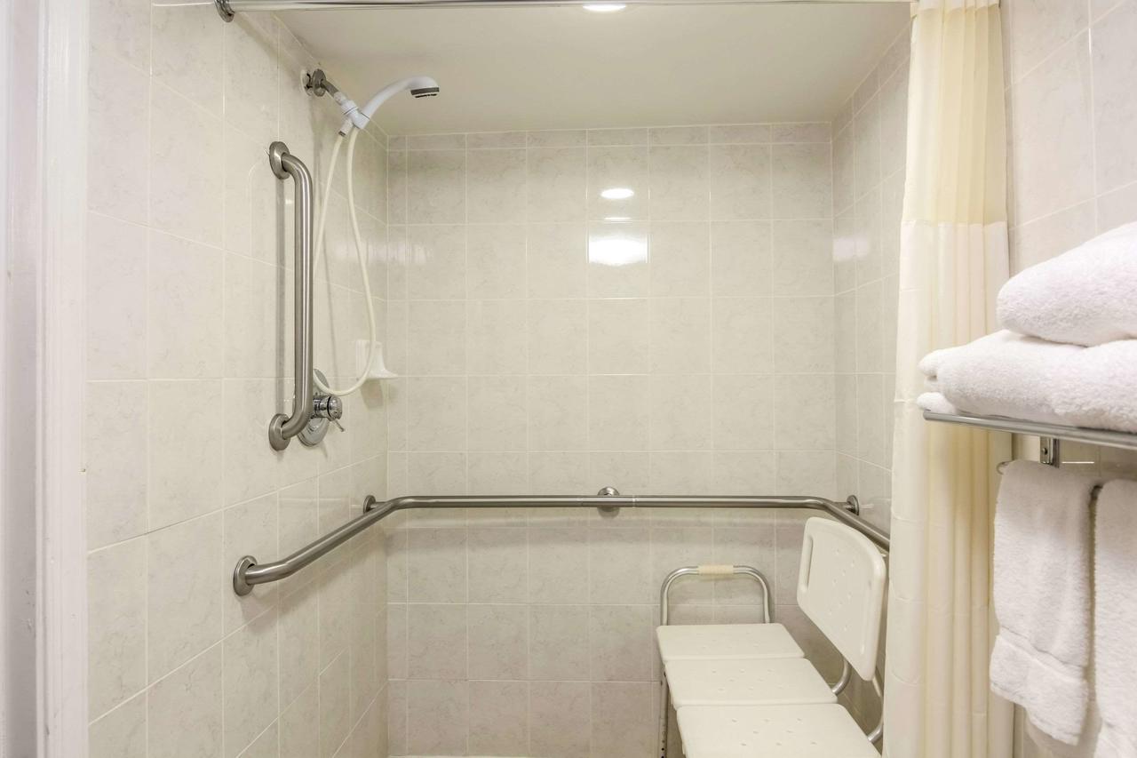 Clarion Hotel Central - thumb 16