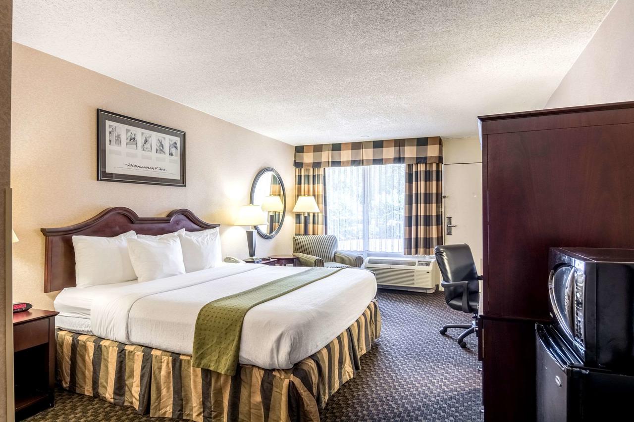 Clarion Hotel Central - thumb 2