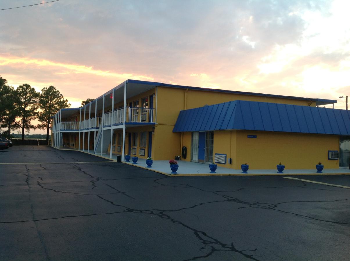 Belmont Inn And Suites - thumb 2